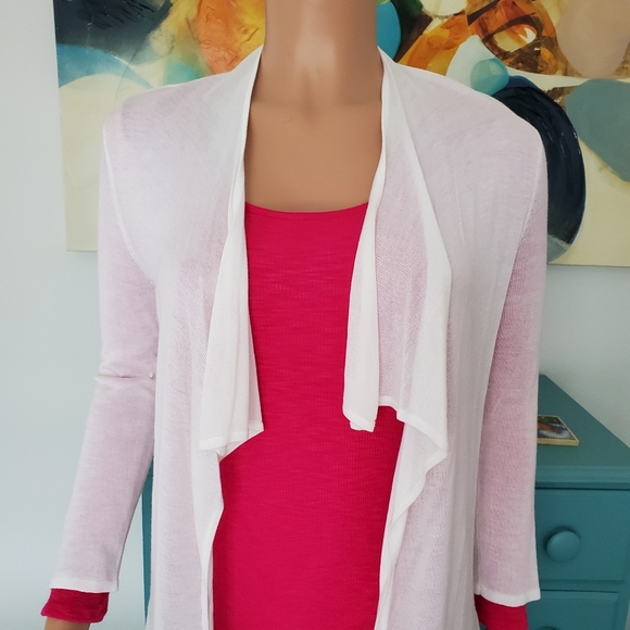 Women's white shrug cache - Picture 3 of 4